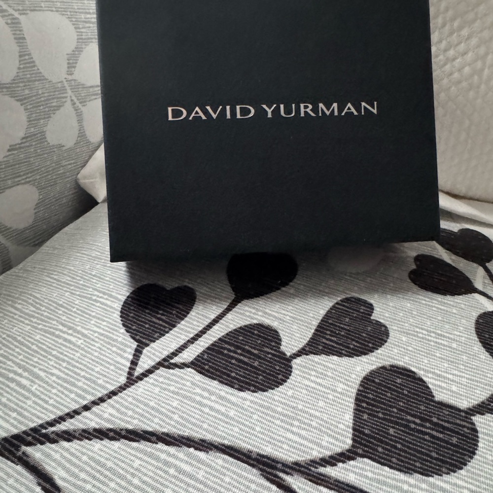 David Yurman Elegant Black Jewely Box
